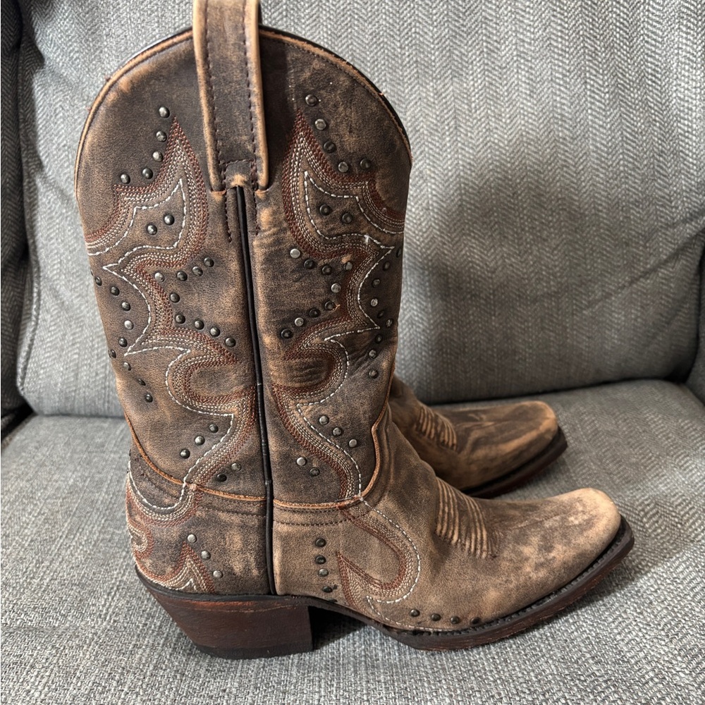 Caborca Brand Womans Distressed Boots Sz 7.5 - Picture 2 of 13